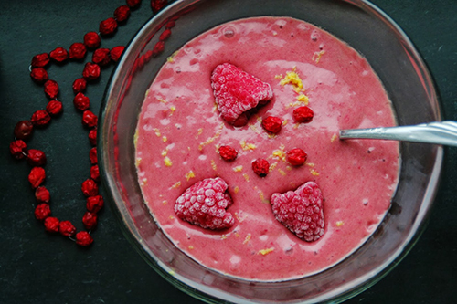 Fluffig och söt smoothie – med rönnbär!